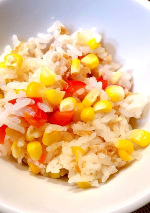 夏ご飯！とうもろこしとパプリカの炊き込み-レシピのメイン写真