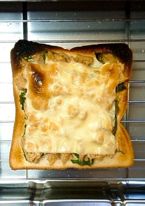 明日葉ツナマヨチーズトースト-レシピのメイン写真