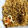 ちょい足し♪カップ焼きそばに七味マヨ!