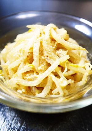 レンジ４分簡単副菜！もやしの胡麻甘酢和え-レシピのメイン写真