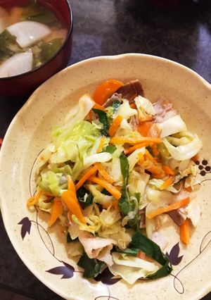 キャベツと、豚バラの炒め物、満腹-レシピのメイン写真
