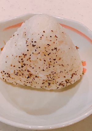 バターしょう油に、胡椒たっぷりおにぎり！-レシピのメイン写真