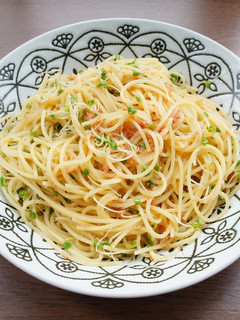 スプラウトと鮭ほぐしの和風パスタ-レシピのメイン写真