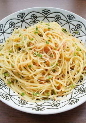スプラウトと鮭ほぐしの和風パスタ-レシピのメイン写真