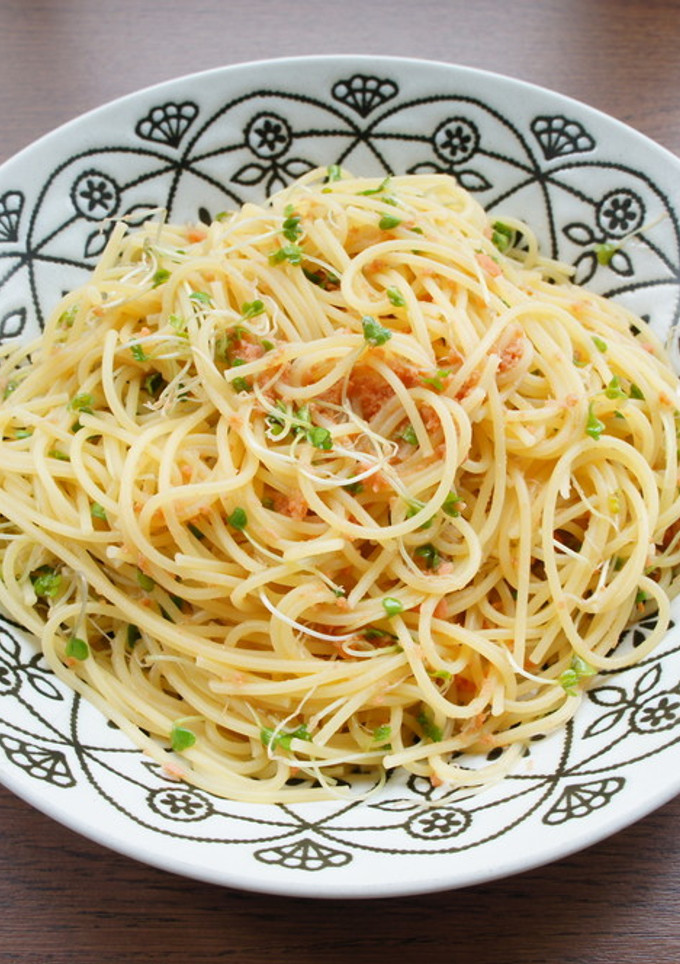 スプラウトと鮭ほぐしの和風パスタ-レシピのメイン写真