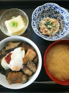夕飯(7/2) 茄子と厚揚げの味噌炒め丼-レシピのメイン写真