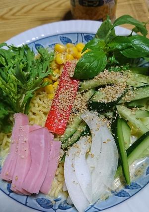 冷やしサラダラーメン-レシピのメイン写真