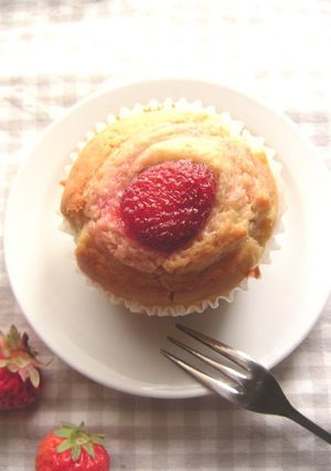 苺ジャムで簡単♪苺のマフィン-レシピのメイン写真
