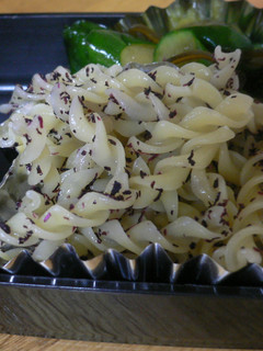お弁当に☆パスタのゆかり和え-レシピのメイン写真