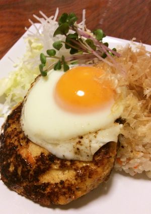 鮭ハンバーグロコモコ風-レシピのメイン写真