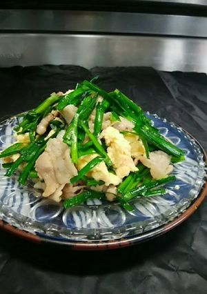豚バラ肉のニラ玉炒め-レシピのメイン写真