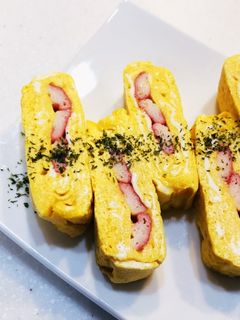 お弁当にも♬カニカマ入り玉子焼き-レシピのメイン写真