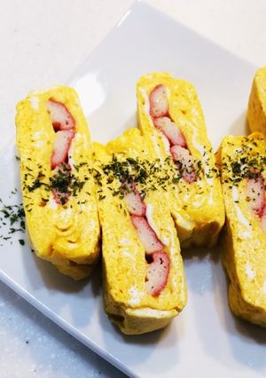 お弁当にも♬カニカマ入り玉子焼き-レシピのメイン写真