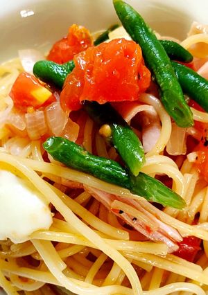 フライパンだけでトマトとチーズのパスタ-レシピのメイン写真