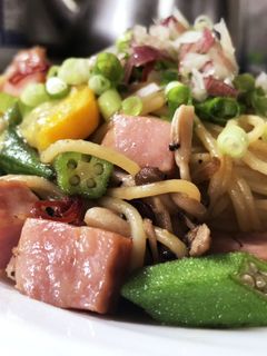 白キクラゲと夏野菜のネバコリ和風パスタ-レシピのメイン写真