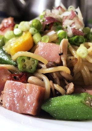白キクラゲと夏野菜のネバコリ和風パスタ-レシピのメイン写真