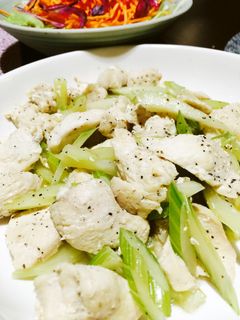 鶏肉とセロリの胡椒炒め-レシピのメイン写真
