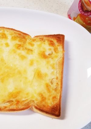 やみつき！メイプルチーズピザトースト♪-レシピのメイン写真