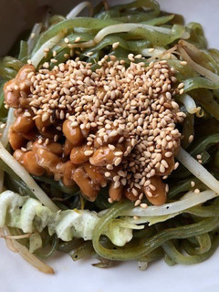 低カロリー!こんにゃくうどんの納豆のせ-レシピのメイン写真