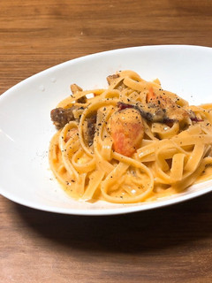 激ウマ!鶏皮とトマトのピリ辛カルボナーラ-レシピのメイン写真