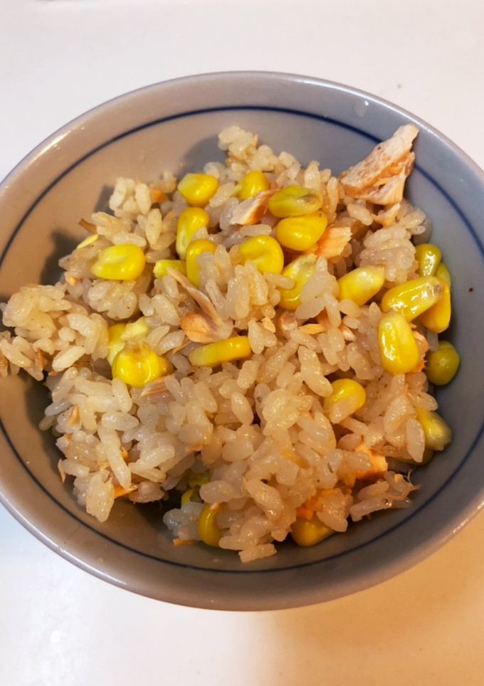 鮭とトウモロコシの炊き込みご飯-レシピのメイン写真