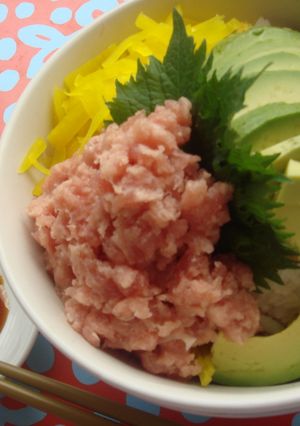 簡単!!アボカドとろたく丼 -レシピのメイン写真