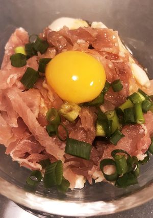 生ハムでつくるユッケ風冷や奴-レシピのメイン写真