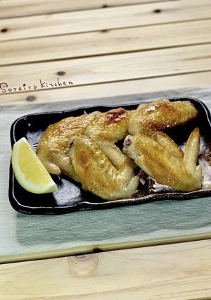 材料３つ・居酒屋の味＊手羽先の旨塩焼き鳥-レシピのメイン写真