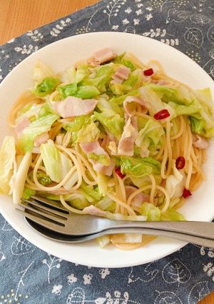 簡単キャベツ&ベーコン和風ペペロンチーノ-レシピのメイン写真