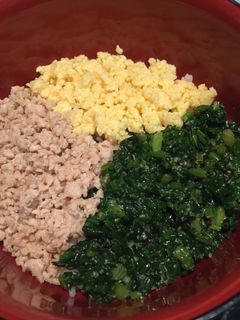 我が家の三色丼(おからパウダーと豆腐)-レシピのメイン写真