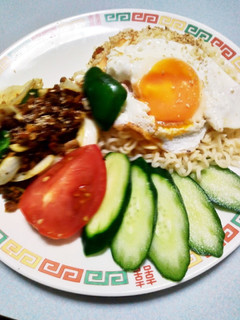 食欲そそるガパオ冷やしラーメン-レシピのメイン写真