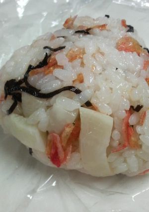 ウマ♪大根X桜海老X塩コンブおにぎり♪-レシピのメイン写真