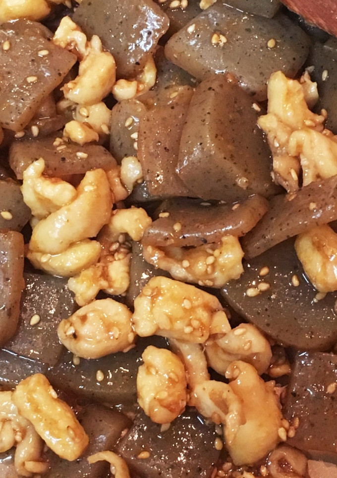 鶏皮とこんにゃくの照り照り炒め-レシピのメイン写真