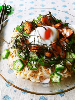 焼き鳥と温泉卵とオクラの冷やしあえ麺-レシピのメイン写真