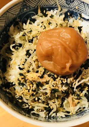 ひじきベースのちりめんふりかけごはん-レシピのメイン写真