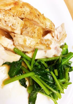 鶏むね肉のチーズソテーと空芯菜の炒め物-レシピのメイン写真