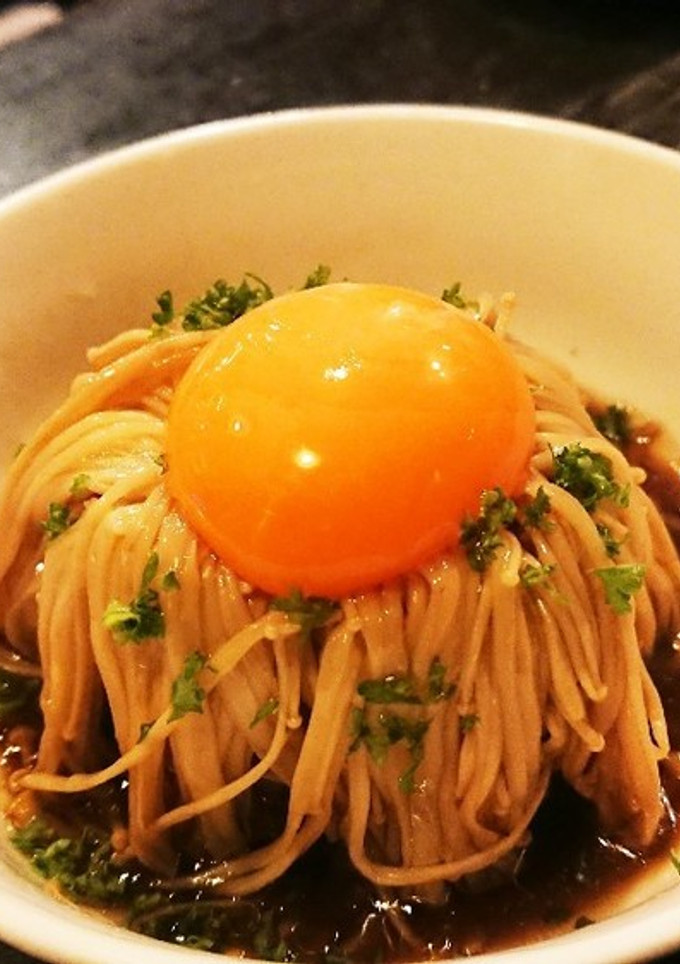 エノキ茸まるごとソテー 卵黄のせ-レシピのメイン写真