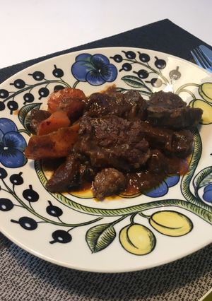 牛すね肉の赤ワイン煮★ストウブ-レシピのメイン写真