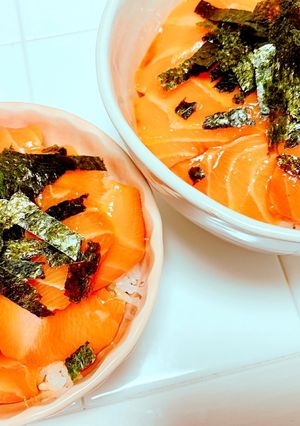 卵黄でまろやか☆サーモン漬け丼-レシピのメイン写真