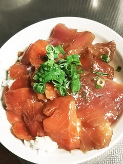 調理簡単 サーモンとマグロの漬け丼-レシピのメイン写真
