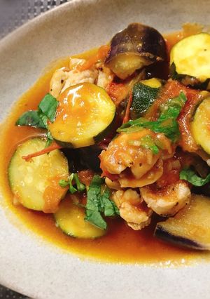 簡単♪夏野菜たっぷり 鶏肉のにんにく炒め-レシピのメイン写真