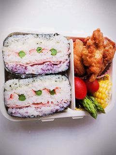 おにぎらずと唐揚げのお弁当-レシピのメイン写真