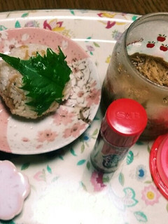 なめ茸おむすびに七味唐辛子をプラス➕☺⛄-レシピのメイン写真