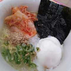 รูปของ 塩キムチ冷麺