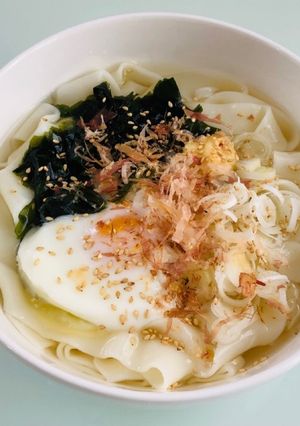 簡単ヘルシー☆温玉乗せ冷やし白だしうどん-レシピのメイン写真