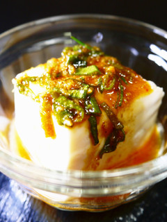 豆腐で副菜。よだれ鶏のたれでピリ辛★冷奴-レシピのメイン写真