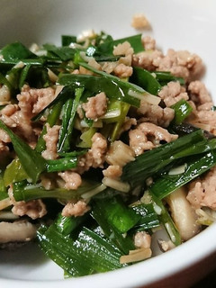 ニラのスタミナ丼-レシピのメイン写真