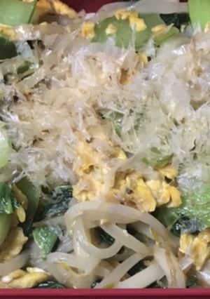 チンゲン菜ともやしと卵の焼きうどん-レシピのメイン写真