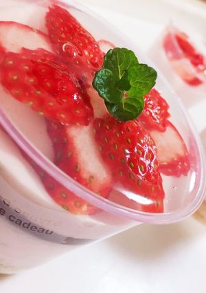 誰でも簡単おしゃれ!いちごのチーズケーキ-レシピのメイン写真