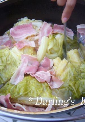 ダッチオーブンで✿丸ごとキャベツスープ-レシピのメイン写真
